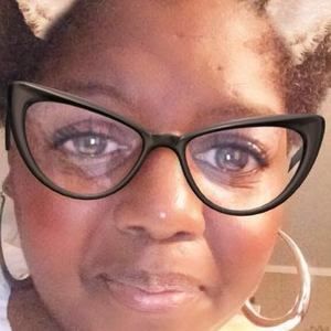 Meet your Posher, Debi